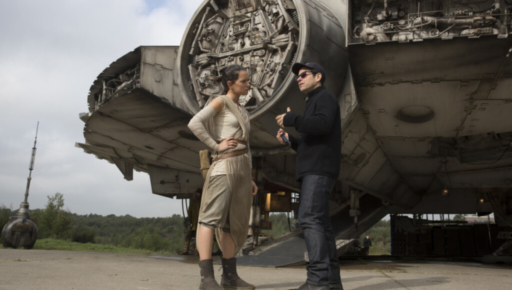 The Force Awakens J.J. Abrams and Daisy Ridley